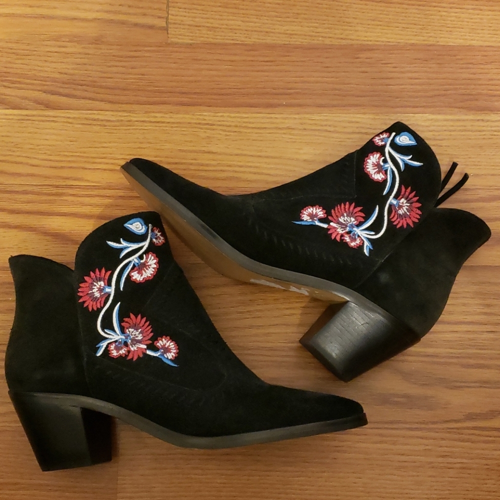 Rebecca Minkoff black floral embroidered booties 9